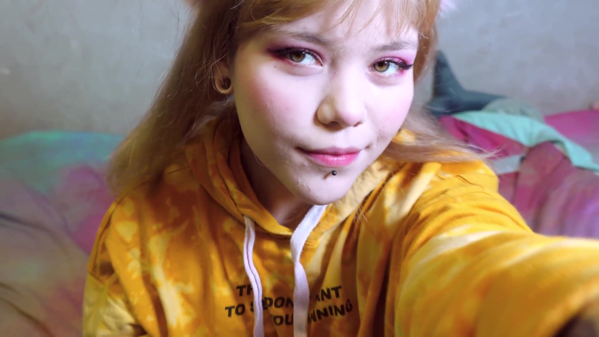 Masturbating tender Furiyssh pussy.