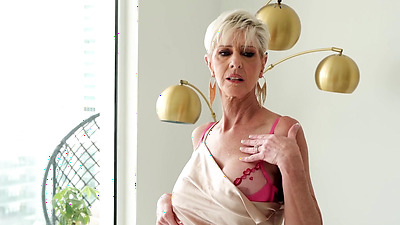 Meet Foxxxy, A 60 Year Old Wife, MILF And GILF With Big Tits And A Pierced Clit - Foxxxy Darlin