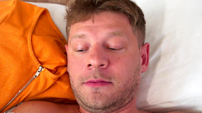 Surprise 3some with mature women double booked in hotel room - MOM XXX