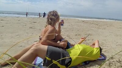 Amateur Handjob Beach - Riscky handjob beach Porn Videos - Its.PORN