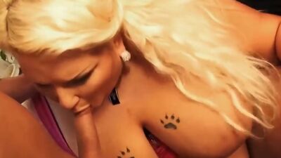 BBW wife takes it up the ass