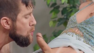 Paparazzi spies as trans Emma Rose is rimmed and barebacked