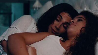 Trans stepmom Ariel Demure licks and fucks babe stepdaughter