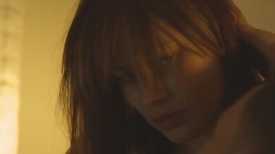 The Photographer And The Model