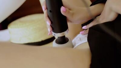 Petite Elle is misbehaving