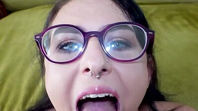 Spex slut gives real nerd head