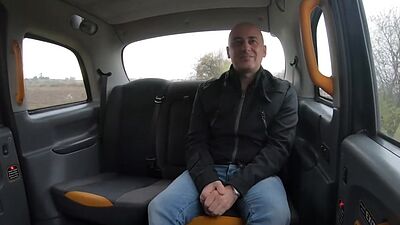 Bigtit taxi driver rides before spoon pounded on backseat
