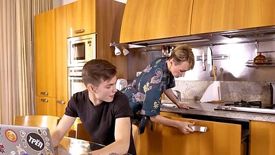 Guy wants to fuck his Stepmom