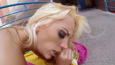 Blondie Fesser Public FuckFest