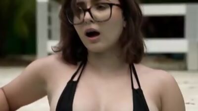 Leana Lovings scream as Peter pounded her harder