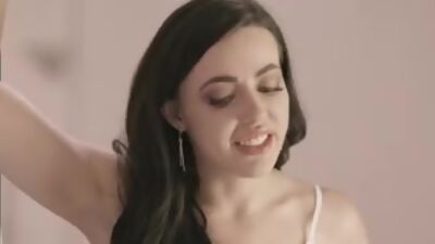 Bella offers Whitney and April sex to chase away the jitters