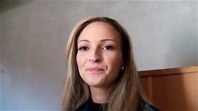 Seducing a Hungarian Amateur