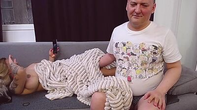 she stay on phone  and he don t let her