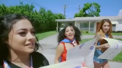 This lucky stud gets to taste these three babes sweet muffins