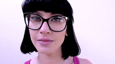 Rare beauty gets her creamy pussy fucked in studio