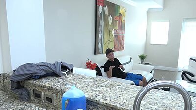 Carolina Sweets' brother is sneaking on her