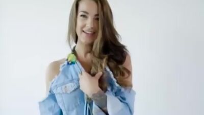 Photoshoot Turns Into Sex Tape