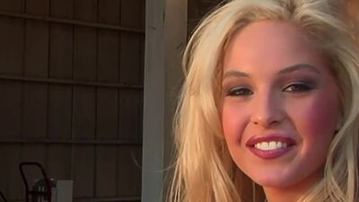 Bubble covered blondie Michelle McLaughlin reveals her big natural tits