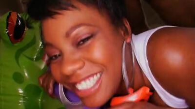 Booty in The Bread Aisle