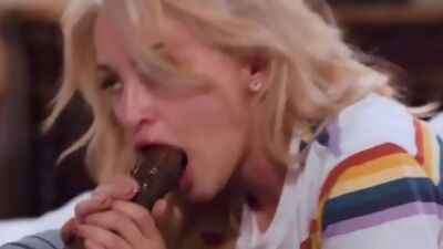 Teen riding stepdad in interracial duo after deepthroating