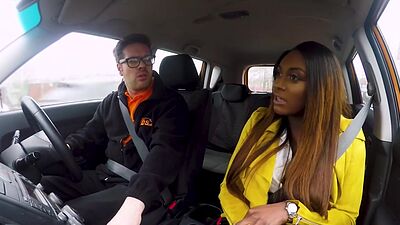 Curvy Nubian gets pussy pounded in the car by driving tutor