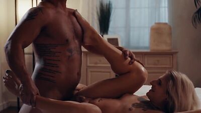 Thick trans beauty rimmed and barebacked in erotic couple