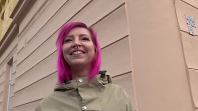 Czech babe pulled into giving head and banging for cash