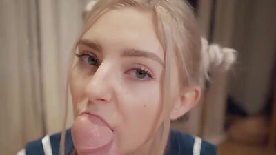 Kawaii schoolgirl gets fucked creampie