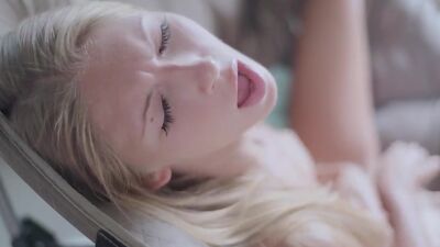Babes - The Right Touch, Angelica