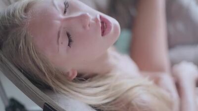 Babes - The Right Touch, Angelica