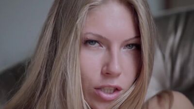 Babes - The Right Touch, Angelica