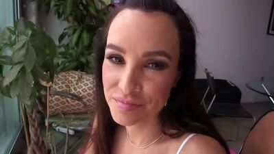 Busty Lisa Ann gets some anal