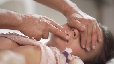 Naked teen gladly welcomed old guy's phallus in her asshole