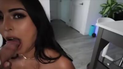 Fucking curvy Latina Sophia Leone on close up