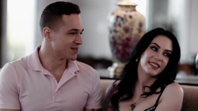 New fiance Anna de Ville did not pass the rich family gold digger test