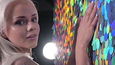 Petite blonde teen Elsa Jean posed naked and revealed her perfect butt