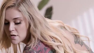 Hot teen massages and licks the pussy of her bestfriend