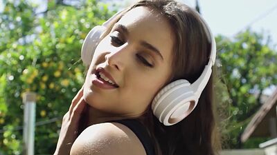 Hot teen Jenna Fox reveals her perfect big boobs after passion striptease