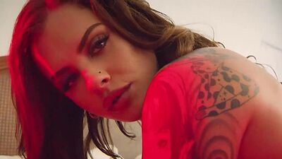 Amazing Keisha Grey shows her nice natural tits and beautiful big booty