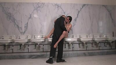 Cleaning man gets blowjob from shemale