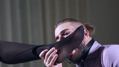 Dominant Chick With a Submissive Male Bitch