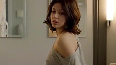 Adele Exarchopoulos And Lea Seydoux Nude Lesbo Scenes