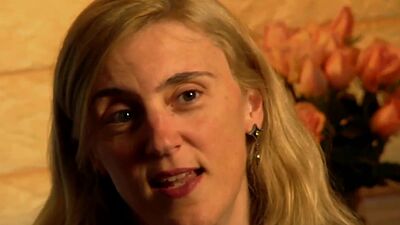 Amateur married couple with bisex wife Jenny wants to try threesome sex