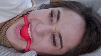 Tutor anal fucks MILF and her teen