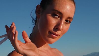 Sexy teen Willa Prescott reveals her natural body and posed totally naked