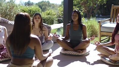 Black meditation instructor tastes her redhead clients pussy