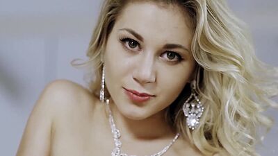 Petite curly ebony teen with beautiful big ass and boobs gets totally naked