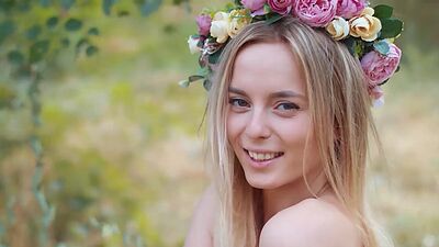 Teen blonde sweetie Jillean posed in sexy skirt before passion striptease