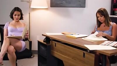 Nicole got into hot lesbian sex with Jenna