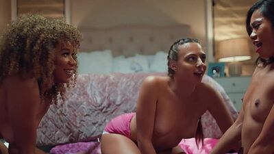 Squirting time with three friends Gia Derza Asian Vina Sky and Jenna Foxx